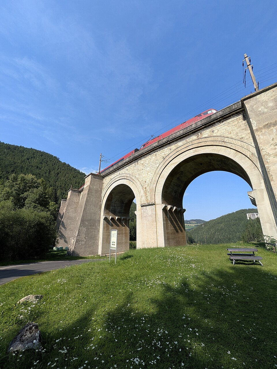 A Railjet crossing the Adlitzgraben viaduct on the Semmering railway, Austria